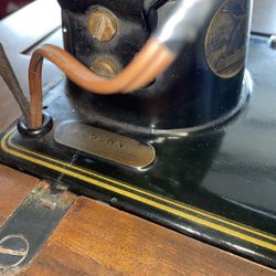 NEW HOME Antique Sewing Machine W/ Cabinet