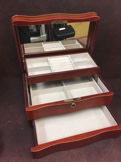 Jewelry box