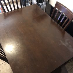 Dining Room Table 