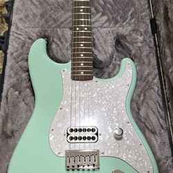 Limited Edition Tom DeLonge Fender Stratocaster – RARE 182 SERIAL NUMBER – NEW