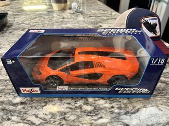 Maisto 1:18 Lamborghini Countach LPI 800-4