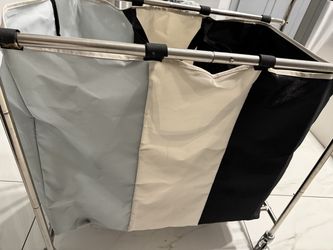 Laundry basket/organiser by color