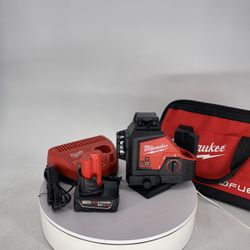 Milwaukee M12 12-Volt Lithium-Ion Cordless Green 250 ft. 3-Plane Laser Level Kit with One 4.0 Ah Battery & Charger