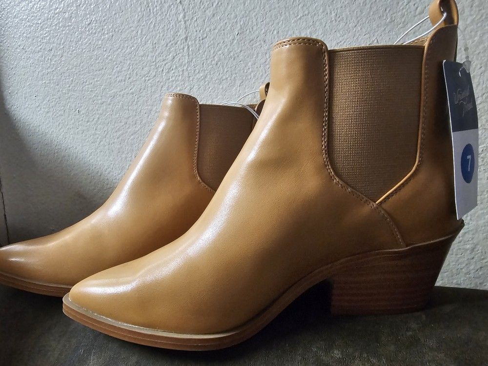 Vintage Thread Ankle Boots
