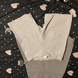 grey shorts
