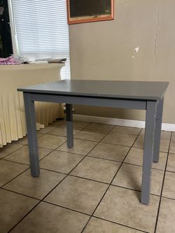 Small regular table gray