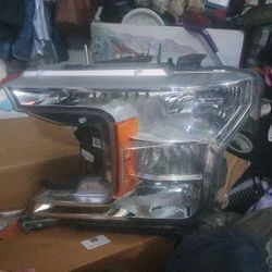 Ford F-150 HEADLIGHT HOUSING COMPLETE w/ Bulbs