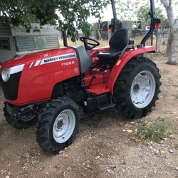 2018 Massey Ferguson 1726 E