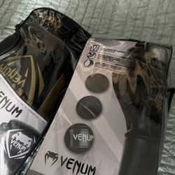 Venum Contender Boxing Gloves 14 Oz