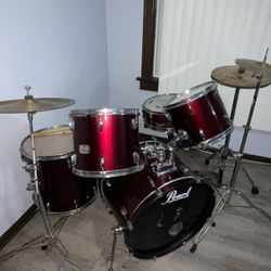 Drum Set - Pearl 