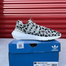 Adidas Swift Run 