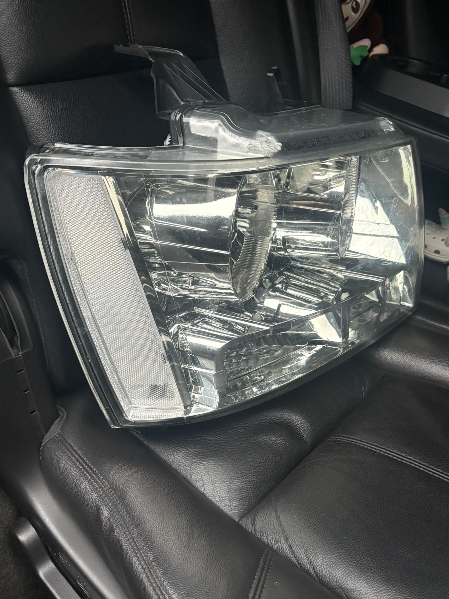 Tahoe Rh Clear Headlight