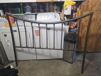 QUEEN SIZE METAL BED FRAME AND BOOK SHELVES
