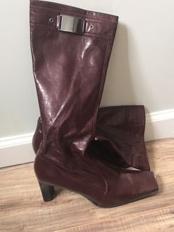Boots size 8.5