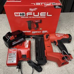 Milwaukee M18 FUEL 18-Volt Lithium-Ion Brushless Cordless Gen II 18-Gauge Brad Nailer with HIGH OUTPUT XC 8.0 Ah Battery, Charger 