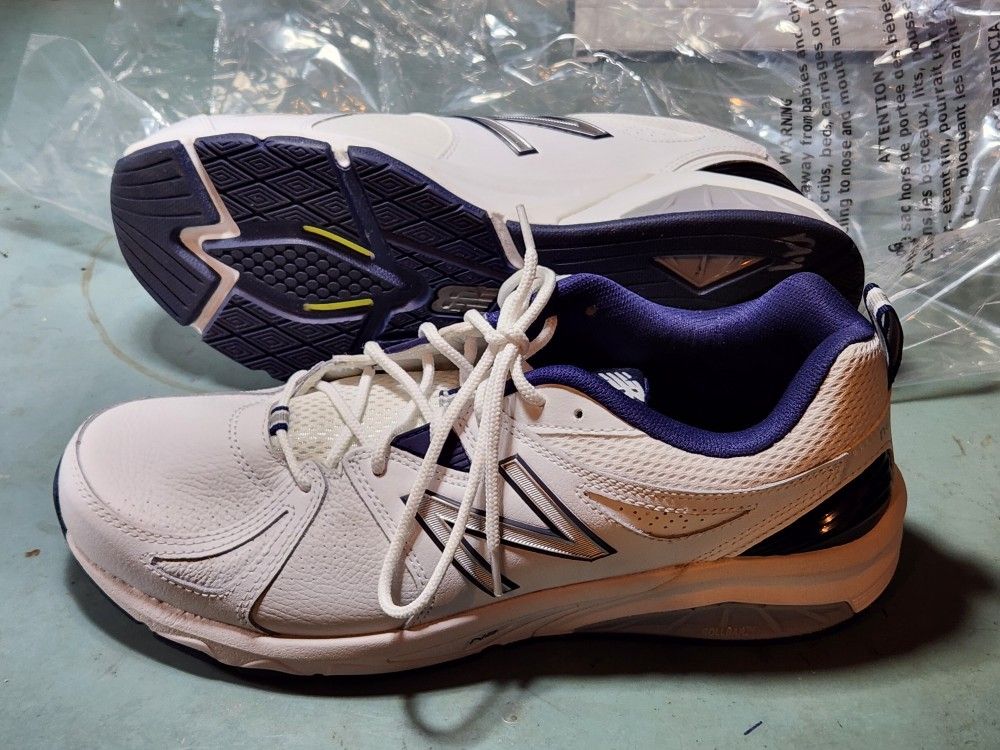 New Balance 857 Men's Walking Shoes