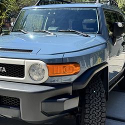 2014 Toyota FJ Cruiser (TTUE)