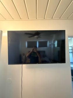 43 inch Samsung TV