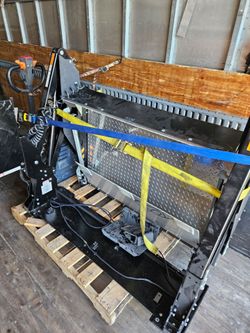 Lifgate nuevo para camioneta marca Tommy gate para 1200 libras
