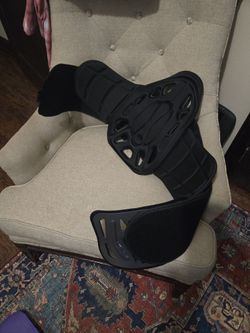 Orthopedic back brace