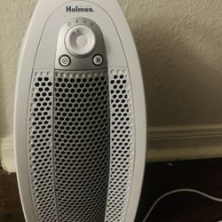 Holmes Group HAP9414-UA HEPA-Type Air Purifier.