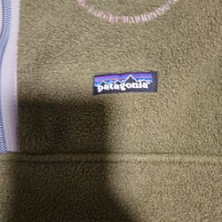 Patagonia Crewneck For Men's Size XL Authentic 