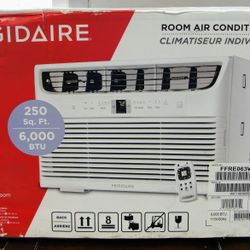 FRIGIDAIRE 6000 BTU WINDOW MOUNT AIR CONDITIONER 