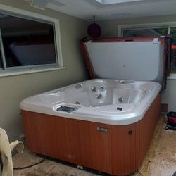Spa Hottub Jacuzzi 