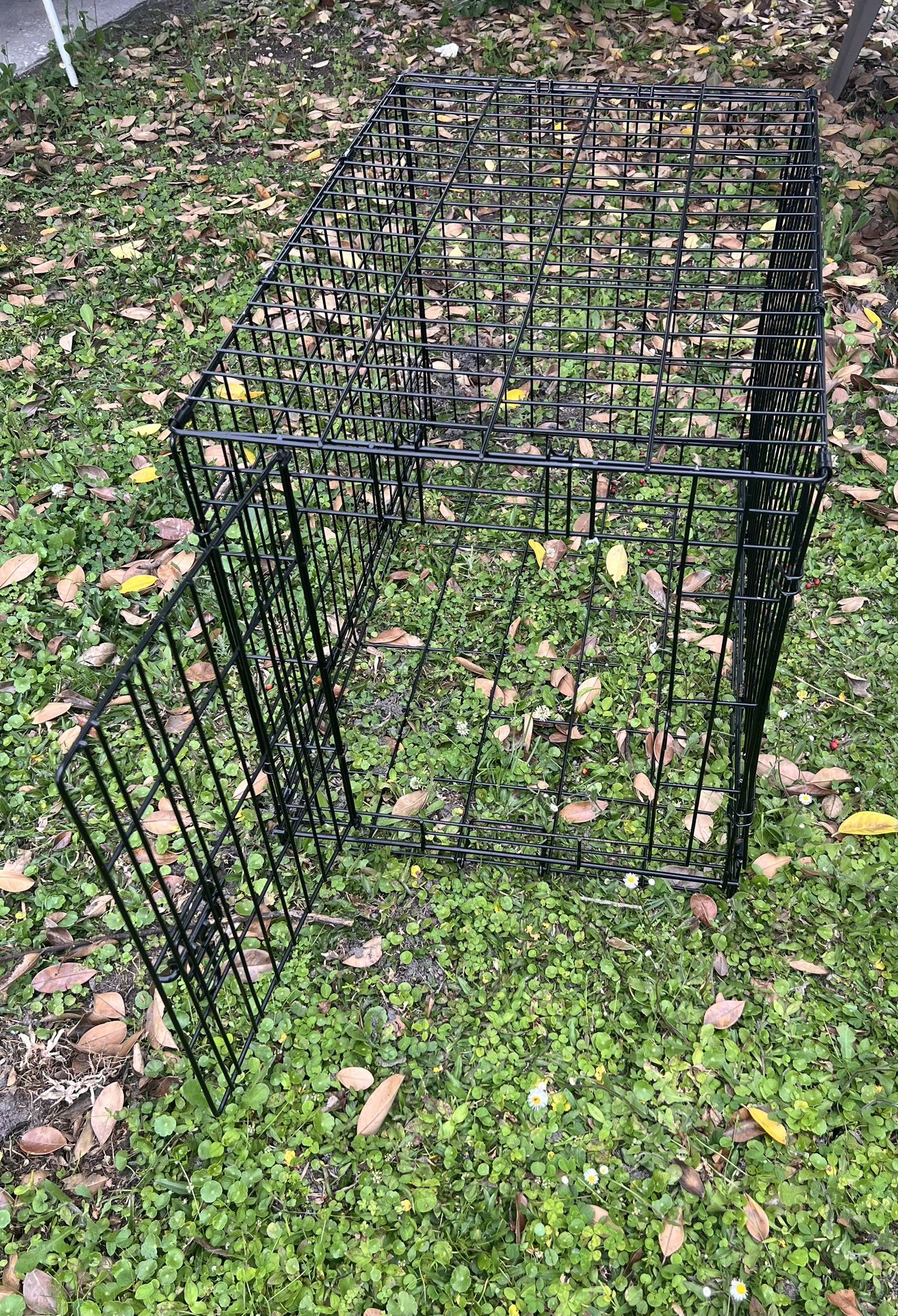 Large Folding Dog Cage Like New