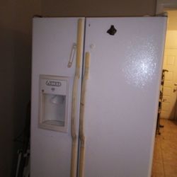 Refrigerator General Eletric