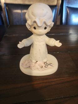 PRECIOUS MOMENTS  FIGURINE 