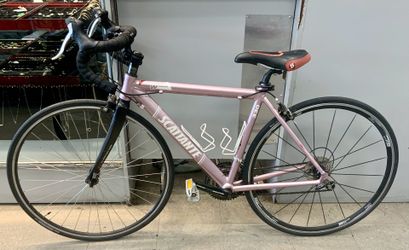 Scattante Womans Road Aluminum Bike Bicycle Model 330 Shimano Brakes Frame Grip Handle Bar SL3 Full Monocoque Carbon Outdoors Hobby Travel Pedal