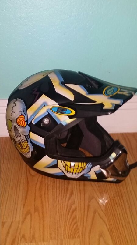 Fulmer helmet. ..size med..great condition!