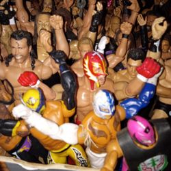 WWE ECW WWF WCW WWF WRESTLEMANIA ACTION FIGURE!only 20 To 40 Each! BETTER HURRY 😉