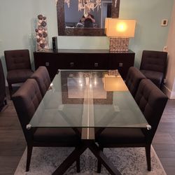 Gorgeous Dining Table With Chairs 