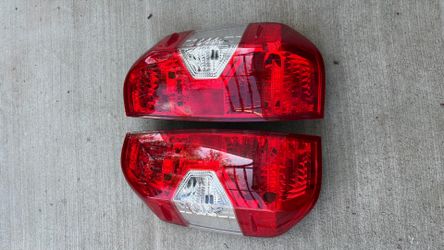2021 Toyota tundra rear tail lights