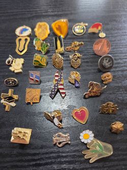 Collectible tie clips pins