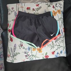 Shorts 8, Swimsuit 8 and 4