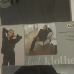 2 Boxes Never Opened L To Xtra Large Pajamas 2 Piece Beautiful 