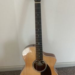 Martin SC-13 Acoustic Guitar +Martin Case