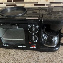 Breakfast center 🥚☕️ $25