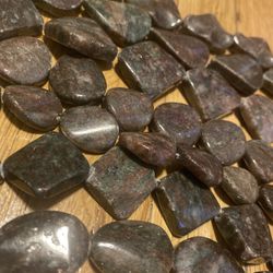 Beading: Gem Stones - Dark Garnet