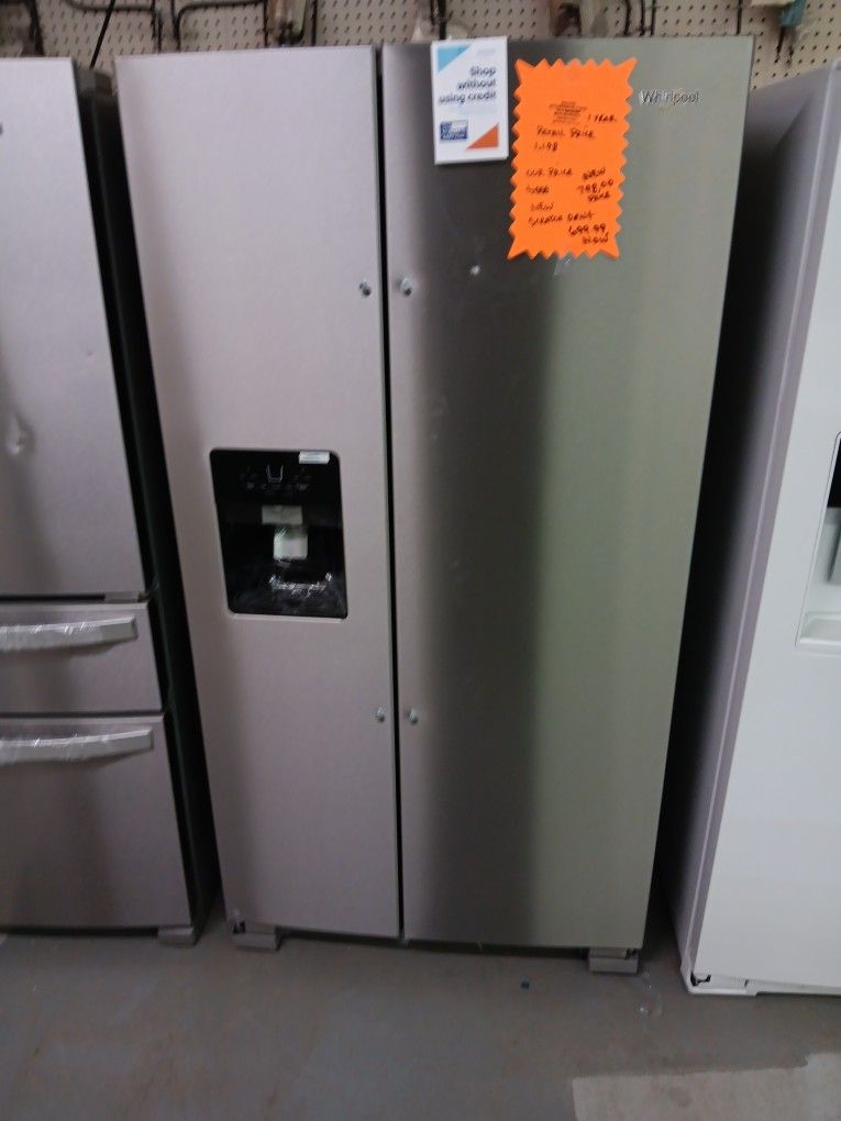 Brand New Whirlpool Refrigerator  Scratch And Dent 