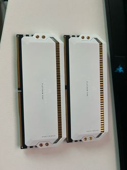 CORSAIR DOMINATOR PLATINUM RGB DDR5 32GB (2x16GB) 5600MHz CL36 - White (Like New)