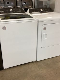 Whirlpool Washer And Dryer Used Set
