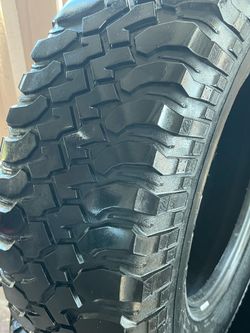 4 Yantas  265 70 R 17. Todo. Terreno POR $230