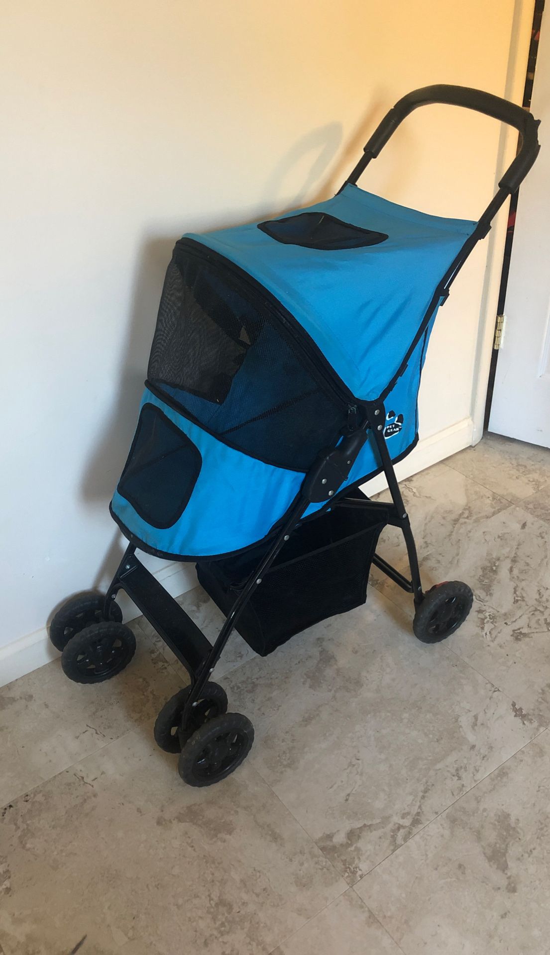 Dog stroller