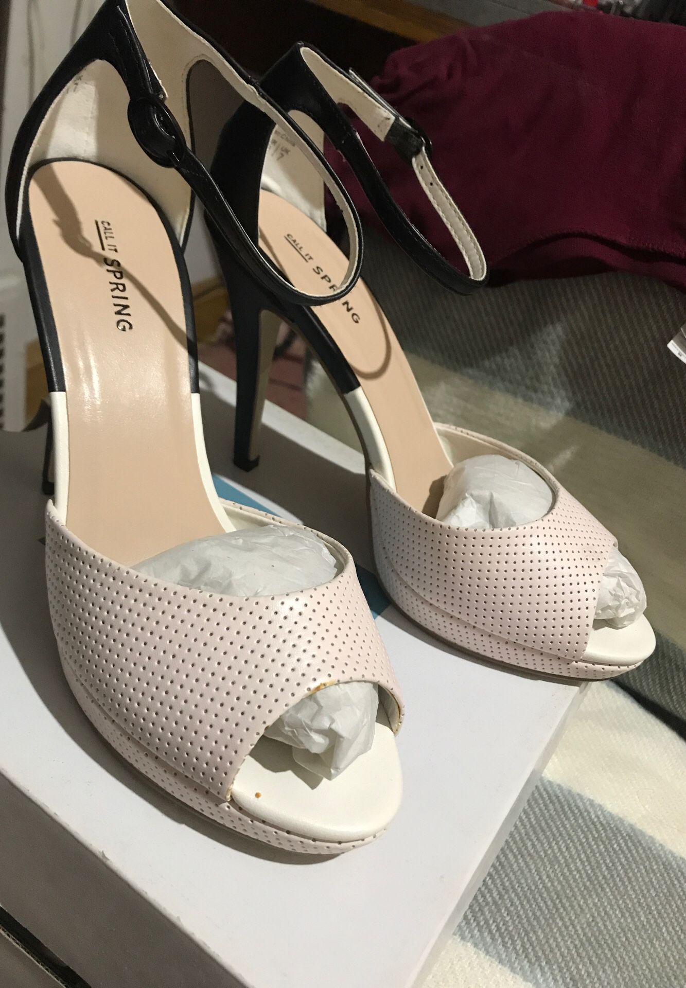 Light pink/black heels (4 inch) Size 9