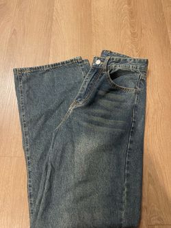 Men's Medium Wash Denim Jeans