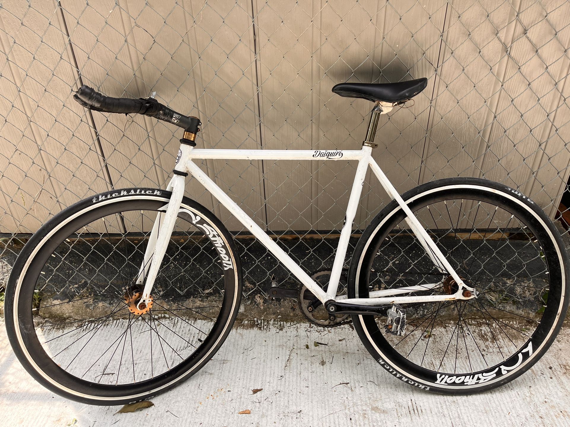 Daiquiri 700c Fixie Bike single speed